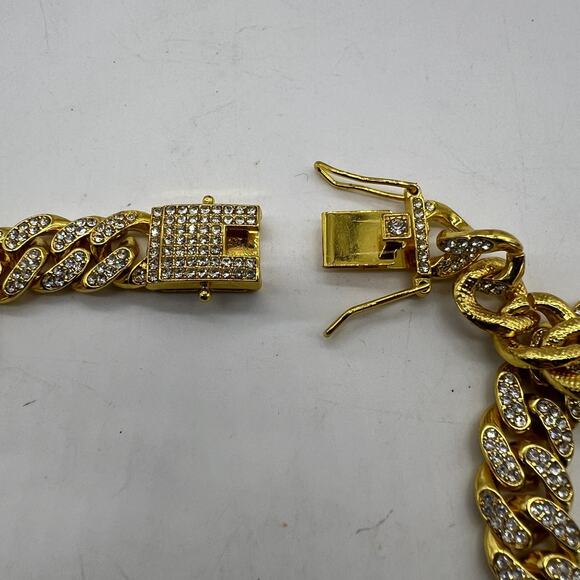 Pave Rhinestones Chunky Cable Chain Necklace 15.5” Gold Toned Snap Clasp - Picture 9 of 10